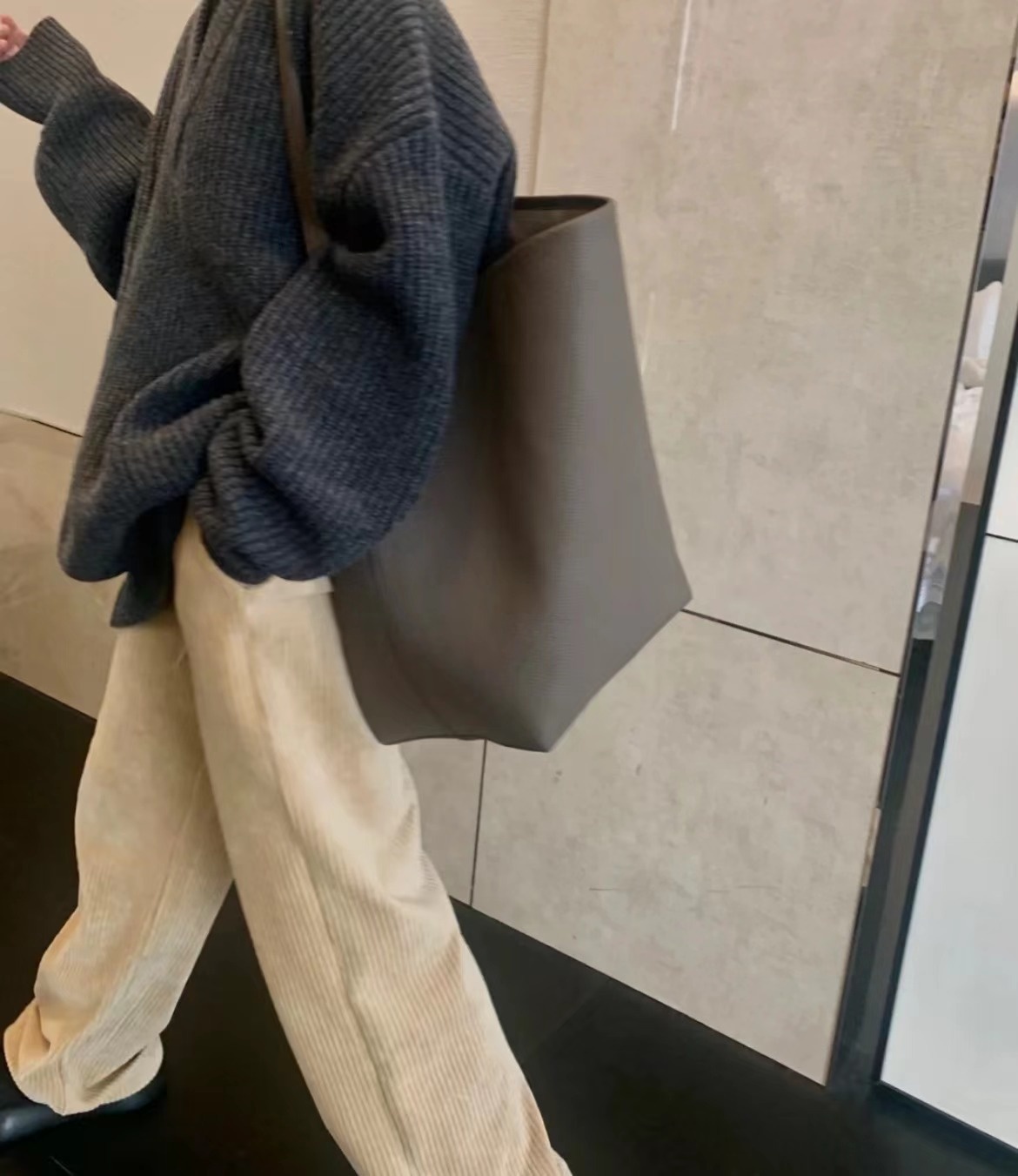 Cowhide Autumn Winter Bag: Dur - Women Bags Dkny のレビューと価格